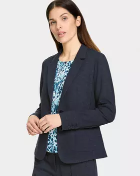 Однобортный жакет с накладными карманами