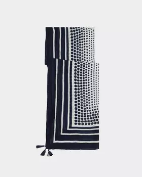 Палантин из вискозы с женственными кисточками