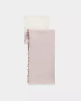 Палантин с необработанным краем