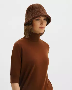 Панама с меховой фактурой