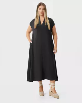 Платье из струящегося материала с боковыми прорезными карманами