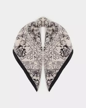 Платок с шерстью и вискозой в составе