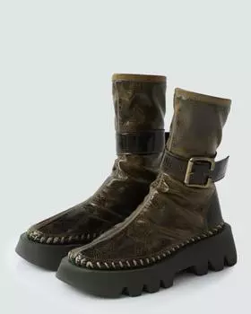 Полусапоги со съемным ремешком на массивной нескользящей подошве