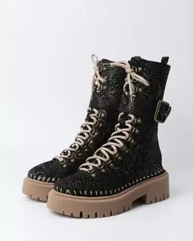 Ботинки ручной работы из натуральной фактурной кожи на высокой нескользящей подошве