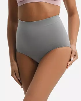 Трусы корректирующие из особо мягкого материала с двухслойным широким поясом