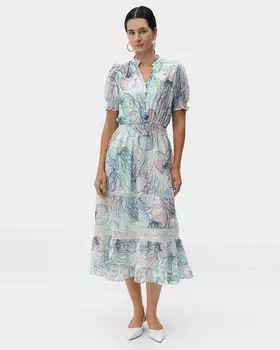 Приталенное платье с рукавами-фонариками