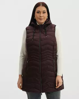 Приталенный стеганый жилет с капюшоном