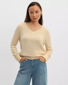 Пуловер гладкой вязки с вышивкой