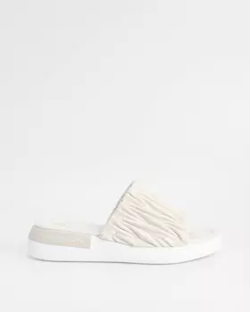 Сабо, р. 39, цвет Молочный