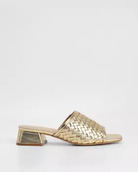 Сабо из натуральной кожи плетеной фактуры на каблуке-трапеции