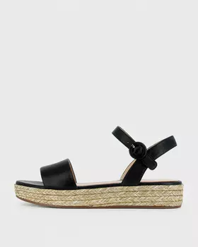 Сандалии на платформе