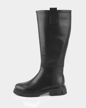 Сапоги из натуральной кожи на широкой нескользящей подошве