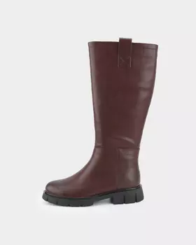 Сапоги из натуральной кожи на широкой нескользящей подошве