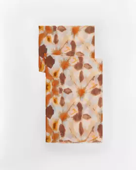 Легкий полупрозрачный шарф с абстрактным узором