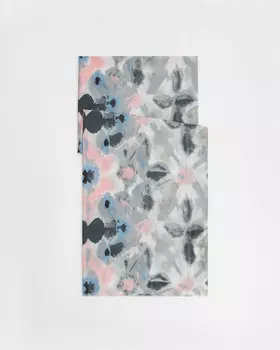 Легкий полупрозрачный шарф с абстрактным узором