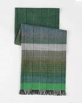 Утепленный шарф с шерстью в составе и бахромой по краям