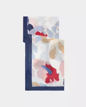 Шелковистый палантин с цветочным принтом