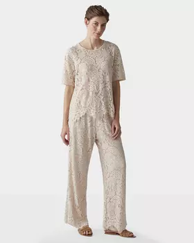 Широкие кружевные брюки с эластичным поясом