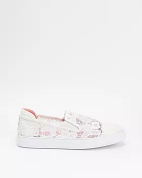 Слипоны из натуральной кожи и цветочного кружева