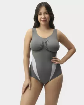 Слитный корректирующий купальник из биэластичного материала