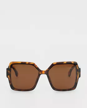 Солнцезащитные очки с поляризационными линзами