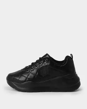 Стеганые кроссовки из натуральной кожи на гибкой подошве