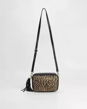 Сумка мини кроссбоди с анималистичным принтом