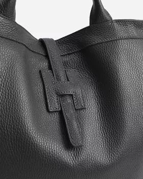 Сумка-трансформер вместительная с оригинальной застежкой в тон