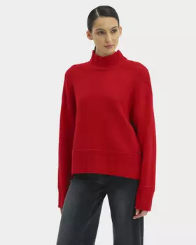 Свитер из мягкого трикотажа на основе шерсти