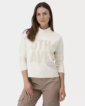 Толстовка с меховой аппликацией