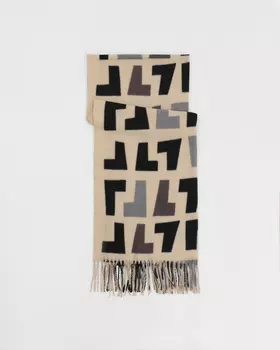 Тонкий палантин с геометрическим принтом