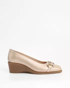 Туфли увеличенной полноты из натуральной кожи с декоративной пряжкой и анатомическим супинатором