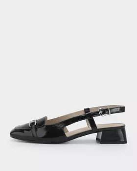 Туфли с открытой пяткой и декором в виде пряжки