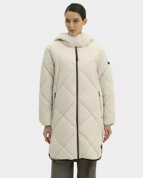 Утепленное пальто с ромбовидной стежкой и комфортным капюшоном на кнопках