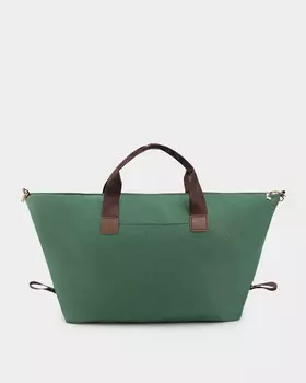 Вместительная сумка на молнии