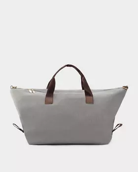 Вместительная сумка на молнии