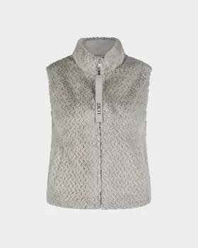 Жилет из экомеха с имитацией вязки