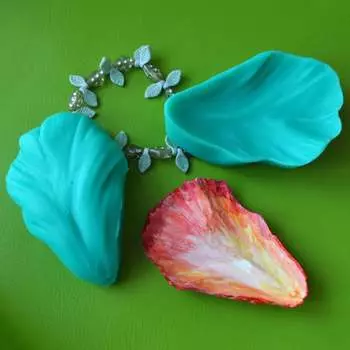 Молд силиконовый Лепесток