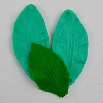 Силиконовый вайнер Лепесток Клематиса (большой)