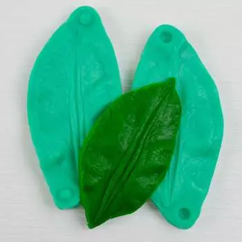 Силиконовый вайнер Лепесток Клематиса (средний)