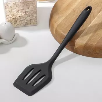 Лопатка с прорезями Magistro Black, 3,5833 см, нейлон