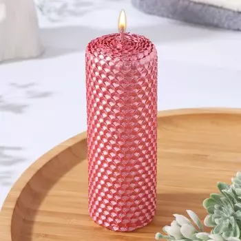 Свеча из вощины, 4,5х4,5х12,5 см, фуксия металлик