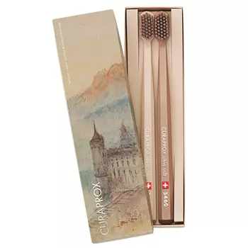 Curaprox Подарочный набор зубных щеток Willian Turner темно-коричневый, 1 шт. (Curaprox, Мануальные зубные щетки)