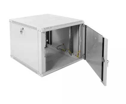 Шкаф коммутационный ЦМО ШРН-Э-9.650 9U 600x650мм пер.дв.стекл несъемн.бок.пан. серый