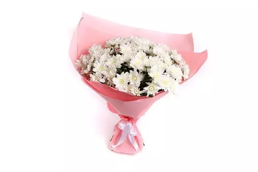 Букет 15 белых кустовых хризантем