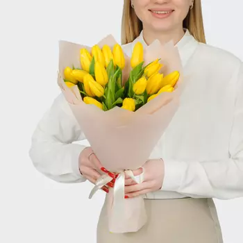 Букет 21 желтый тюльпан