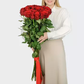 Букет 25 роз Высокие чувства