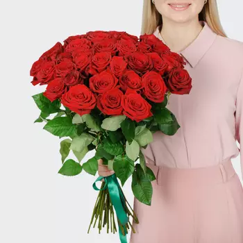 Букет 35 красных роз Ред Наоми (60 см)