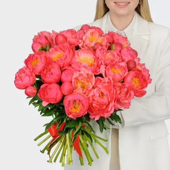 Букет 35 пионов В порыве чувств