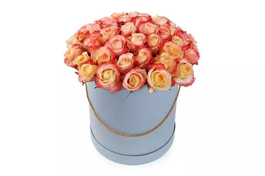 Букет 51 роза Кабаре в шляпной коробке